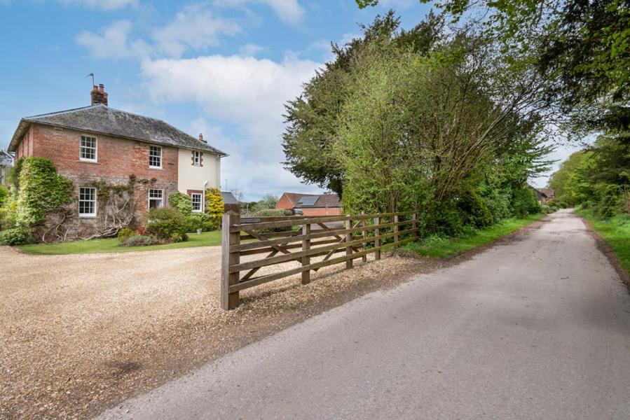Home Farm Boreham 워민스터 외부 사진
