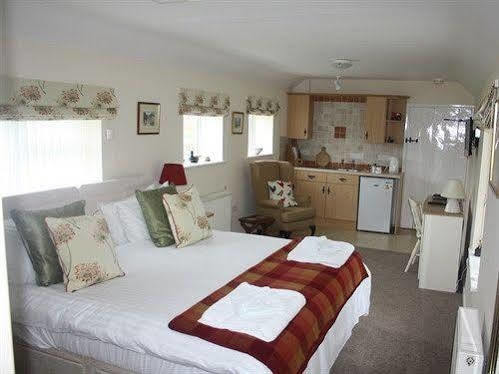 Home Farm Boreham 워민스터 외부 사진